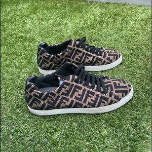Gently worn almost new fendi sneakers